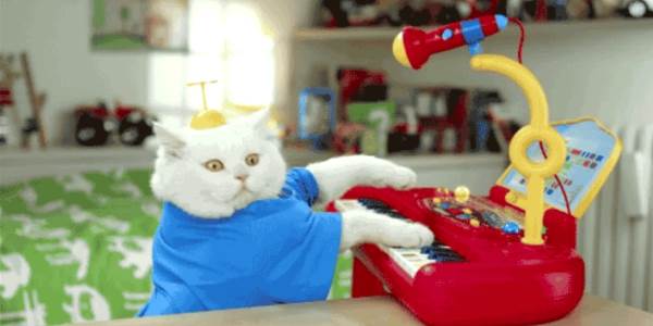 Quand le chef passe dans l'open space et que je fais semblant de bosser