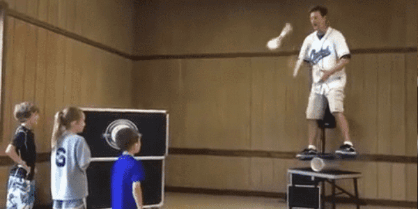 Quand le stagiaire essaie de m'aider