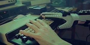 Quand le chef m'observe à mon poste