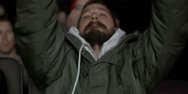 Célébration silencieuse quand je corrige un bug à 3 heures du mat