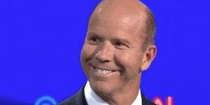 Quand le commercial m'écoute parler technique avec le client