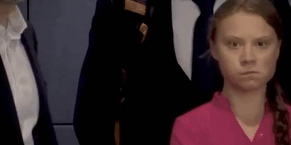 Quand le commercial pavane après avoir signé un gros projet sans avoir pris en compte mon estimation