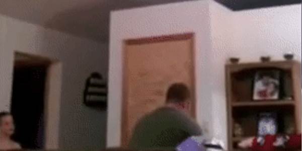 Quand j’aide le stagiaire à corriger un bug en production