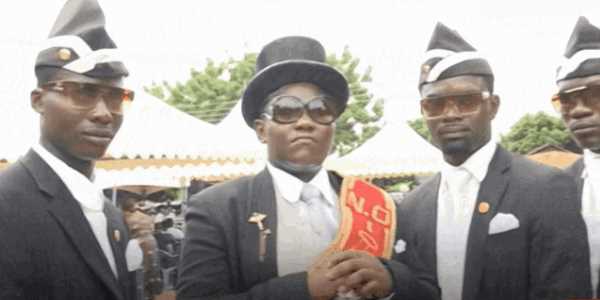 Les collègues quand je m'apprête à commencer ma mise en prod