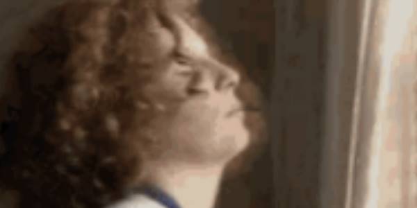 Quand un collègue me montre son code et que son IDE est en thème light