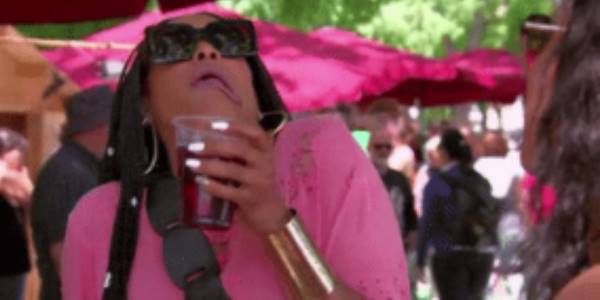 Le graphiste quand on lui transmet les maquettes PowerPoint faites par le client