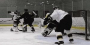 Quand toute l'équipe bosse sur le même bug et que le stagiaire le corrige sans faire exprès