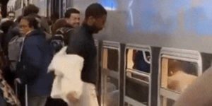 Quand un collègue me file discrètement le mot de passe root