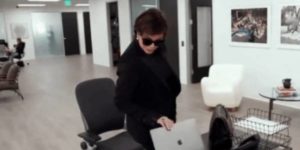 Quand le chef me contacte sur le chat en fin de journée le vendredi