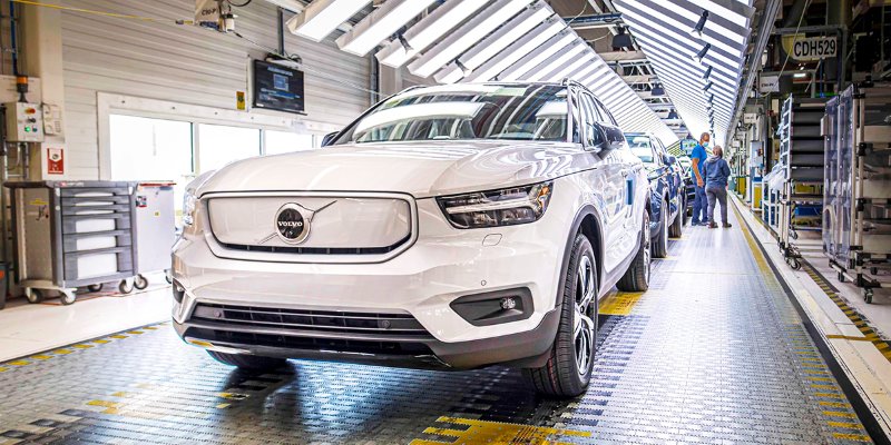 Dans l'attente d'une mise à jour logicielle, les SUV 100% électriques de Volvo sont immobilisés sur des plateformes portuaires