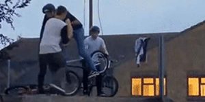 Quand le reste de l'équipe me donne un coup de main pendant la démo