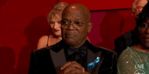 Quand le commercial m'interroge du regard pour savoir s'il peut cliquer sur un bouton pendant sa démo