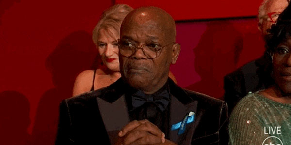 Quand le commercial m'interroge du regard pour savoir s'il peut cliquer sur un bouton pendant sa démo