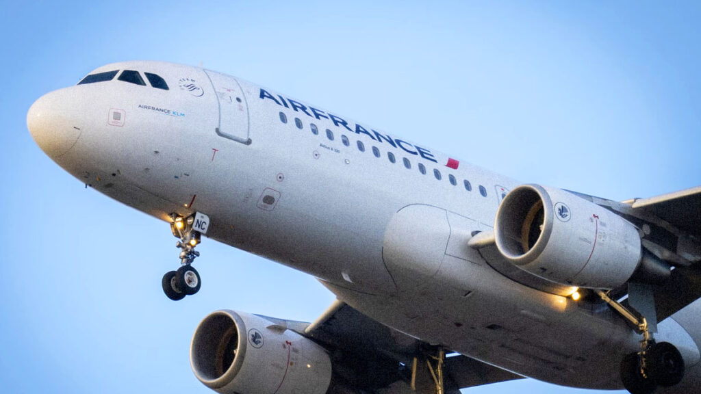 Test de Julien à nouveau : la célèbre notification de l'appli Air France a déjà un an !