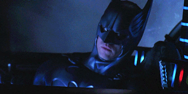 Quand je suis en plein rush pour une livraison et que le stagiaire me demande si le bouton de son formulaire est bien placé