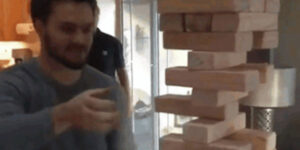 Quand le dev senior corrige un bug en direct sur la prod