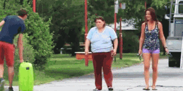 Quand je transmets un ticket foireux aux collègues juste avant mon départ en vacances