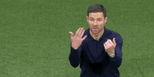 Quand j'attends le quickfix d'un collègue pour rattraper notre mise en prod foireuse