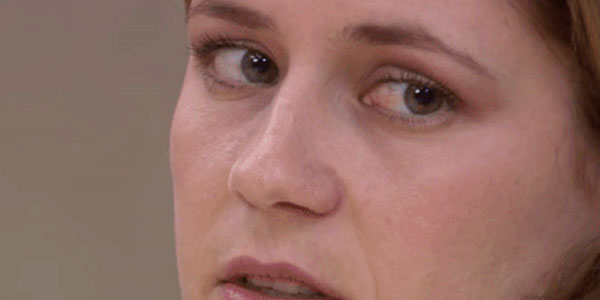 Quand j'écoute le commercial détailler tout ce qu'il vient de vendre en réunion d'équipe