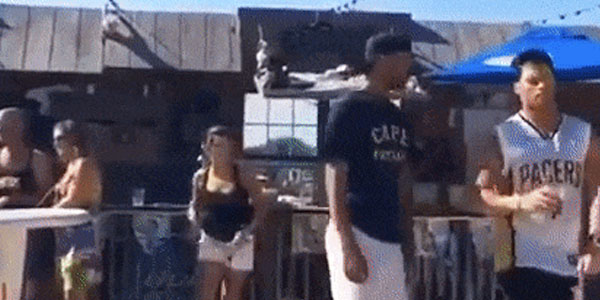 Quand je m'apprête à partir manger et que le chef me tombe dessus