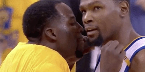 Quand le commercial m'encourage une dernière fois avant ma démo devant le client