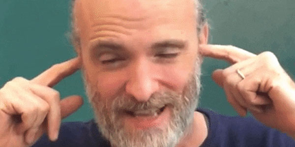 Quand le commercial vient s'installer à mon bureau sans crier gare