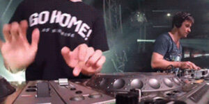 Quand le directeur passe dans l'open space et que je fais semblant de travailler