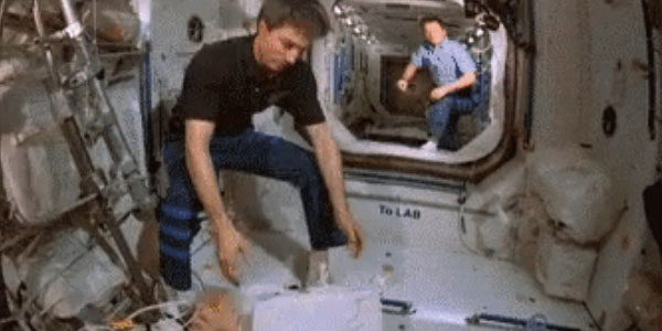 Quand je valide une pull request sans regarder en détail ce qu'elle embarque