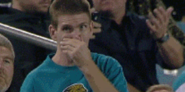 Quand le commercial me coupe la parole pour répondre à une question technique du client