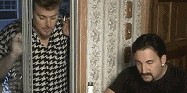 Quand le chef vient me voir à mon bureau le vendredi soir pour "un dernier update"