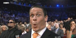 Quand le stagiaire commence à se friter avec le commercial en réunion client