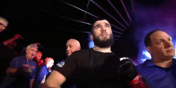 Quand le lead dev part en réunion pour défendre notre solution technique