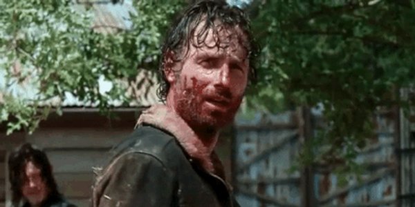 Quand quelqu'un commence à critiquer le code sur lequel je galère depuis 2 jours