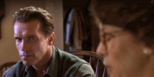 Quand j'écoute le chef expliquer au client comment on a corrigé son bug sans préciser que c'est moi qui m'en suis chargé