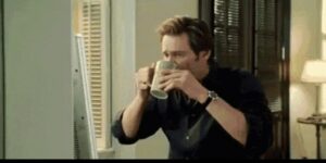 Quand j'ai commencé ma semaine avec une correction urgente et que je prends enfin mon premier café