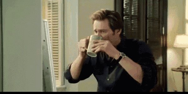 Quand j'ai commencé ma semaine avec une correction urgente et que je prends enfin mon premier café