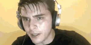 Quand je corrige un bug en prod pendant que tout le monde me regarde en visio