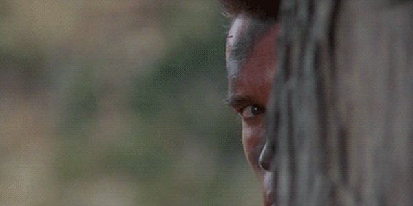 Quand je m'assure que personne ne peut voir mon écran avant de me connecter à la prod