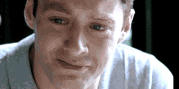 Quand j'écris à un collègue pour une urgence et que son statut dit "de retour dans trois semaines"