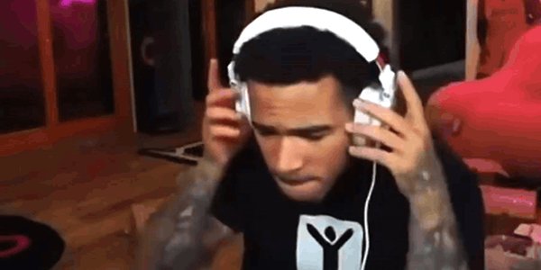 Quand je mets ma musique pour me concentrer et qu'on vient me poser une question