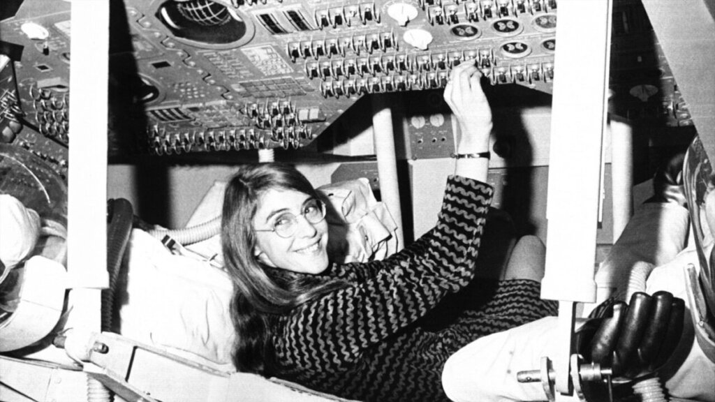 Margaret Hamilton, la pionnière du code des missions Apollo et du génie logiciel, est décédée à 90 ans