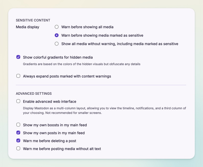 Réglages Mastodon 5.0 : contenu sensible, affichage des médias avec dégradés colorés et options avancées de l'interface web